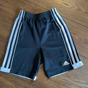 Size 5 adidas shorts